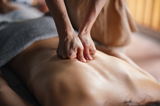 Deep tissue massage treatment